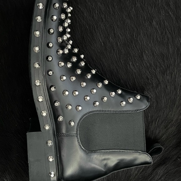 MENS BLACK PRADA TRONCHETTI STUDDED CHELSEA BOOT - Picture 3 of 4